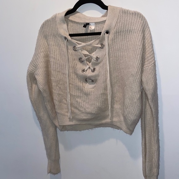 H&M Cropped Lace Up Sweater - Picture 2 of 5
